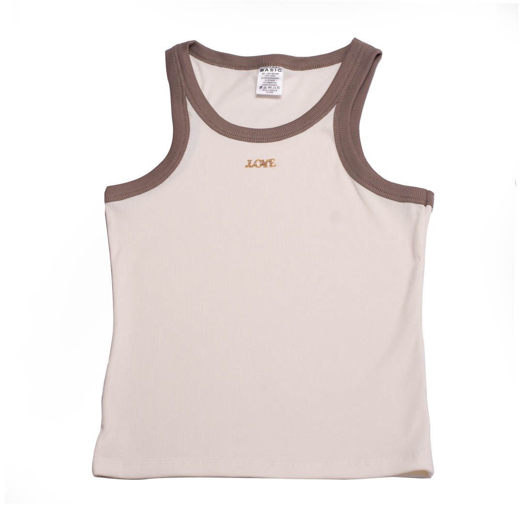 IRIS: La Básica que Revoluciona tu Guardarropa en Segundos