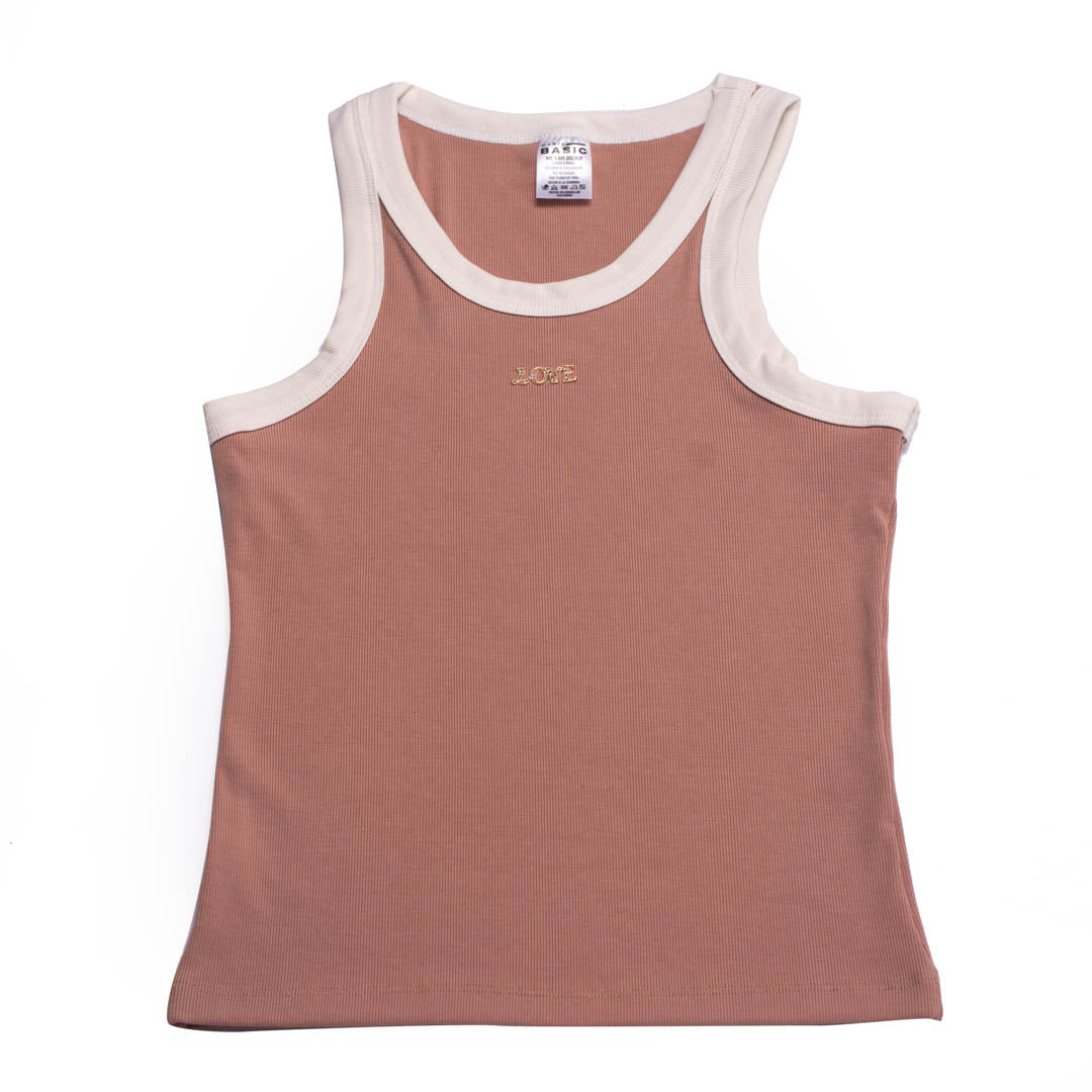 IRIS: La Básica que Revoluciona tu Guardarropa en Segundos