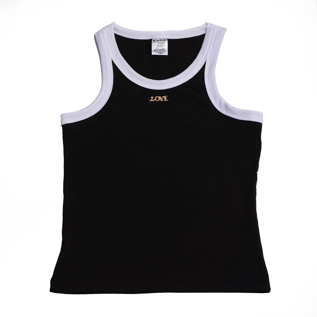 IRIS: La Básica que Revoluciona tu Guardarropa en Segundos