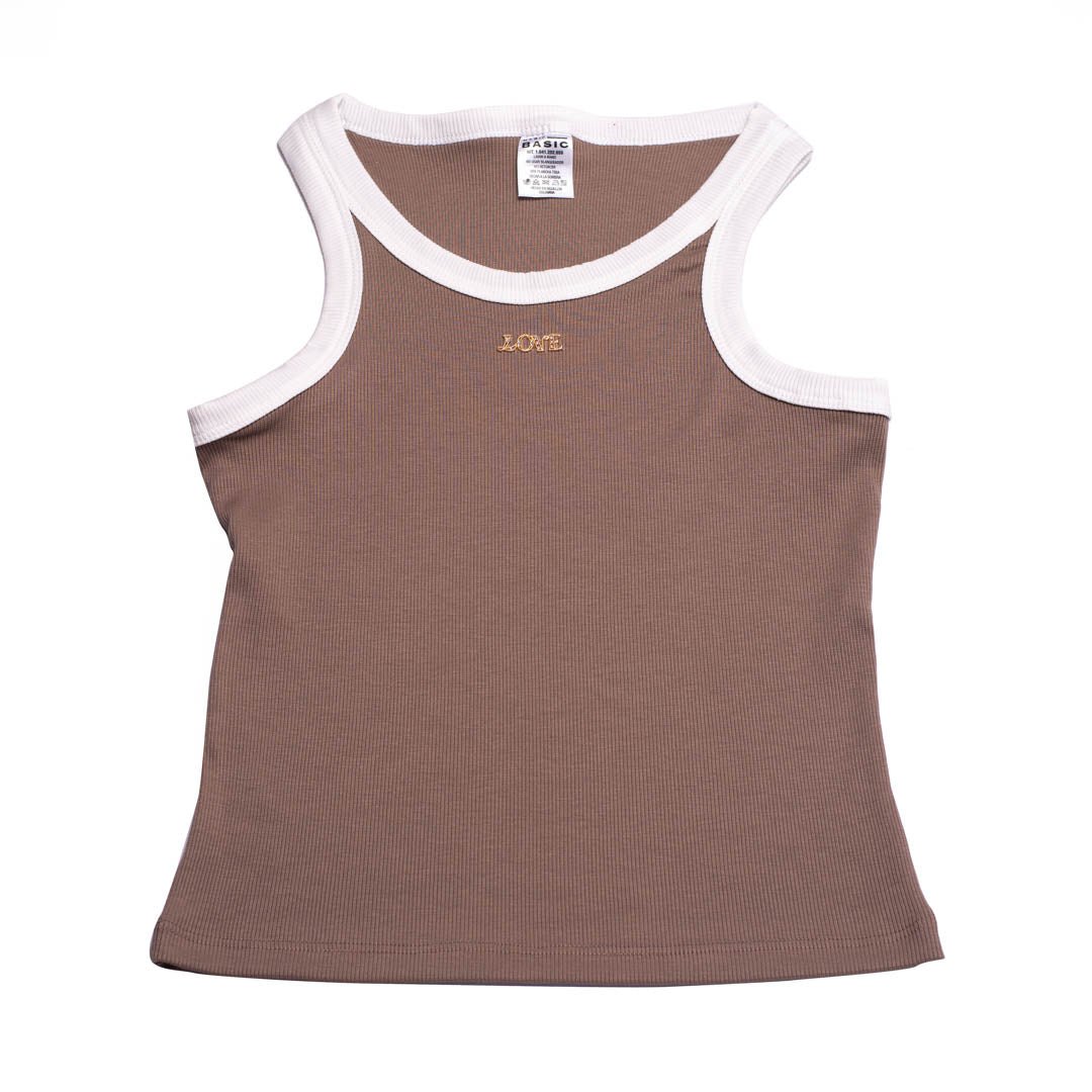 IRIS: La Básica que Revoluciona tu Guardarropa en Segundos